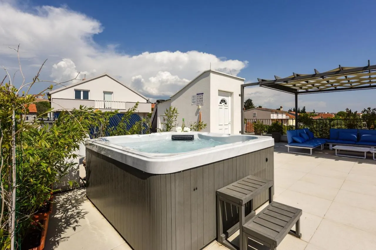 Villa Azzuro With Jacuzzi And Pool 圣菲利普雅科夫