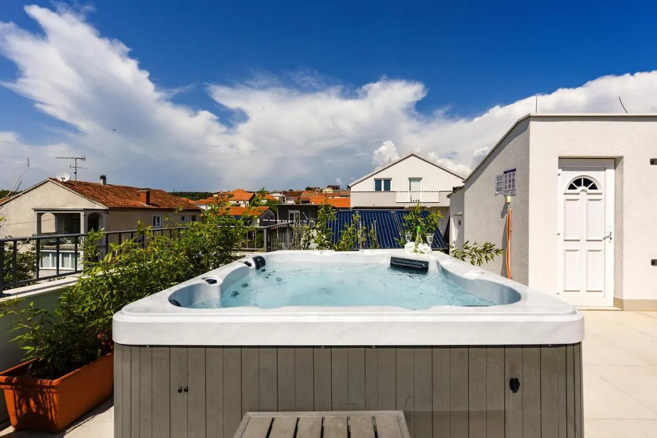 Villa Azzuro With Jacuzzi And Pool Sveti Filip i Jakov 0*,